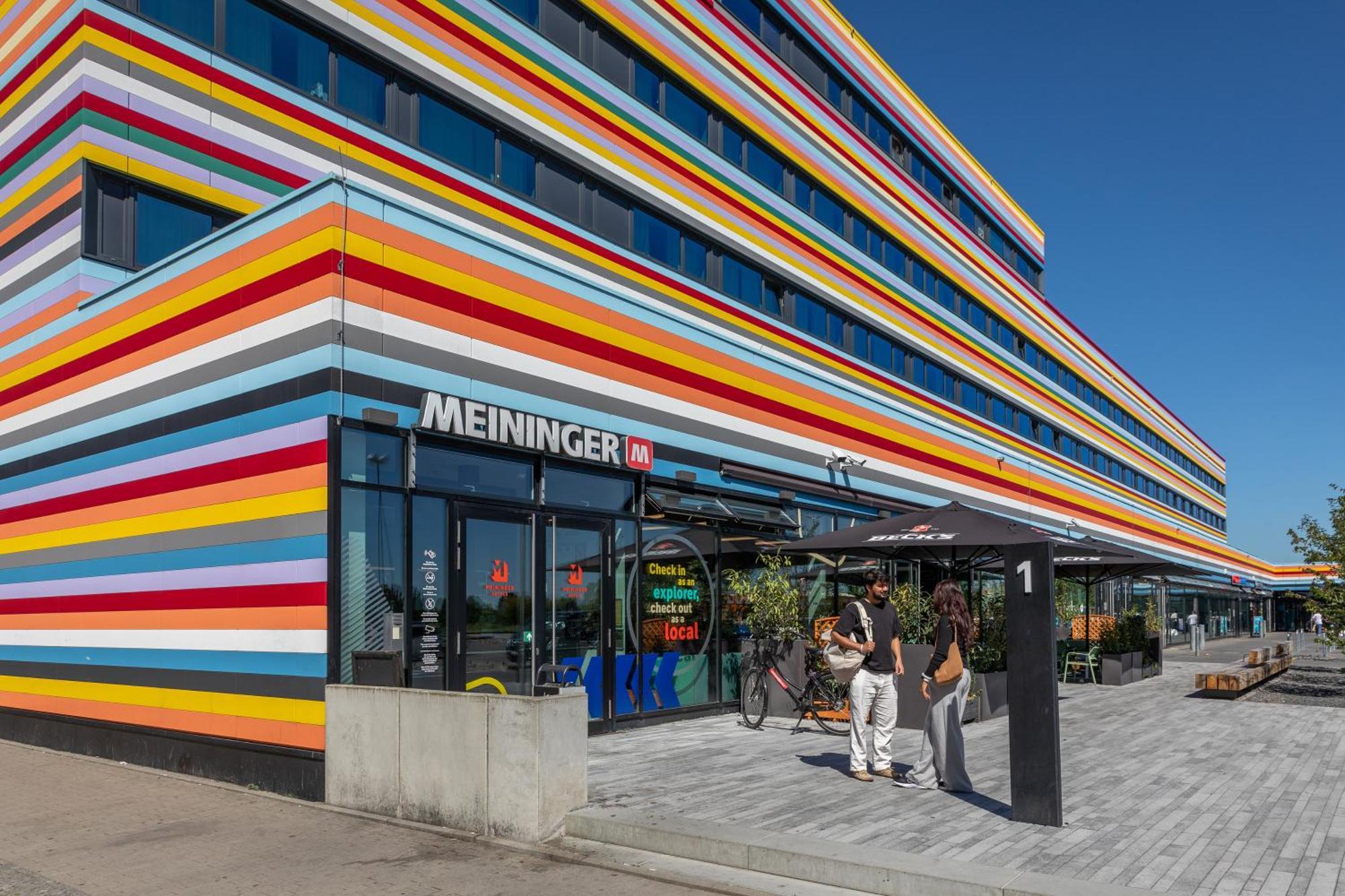 Meininger Hotel Berlin Airport — Photos 2